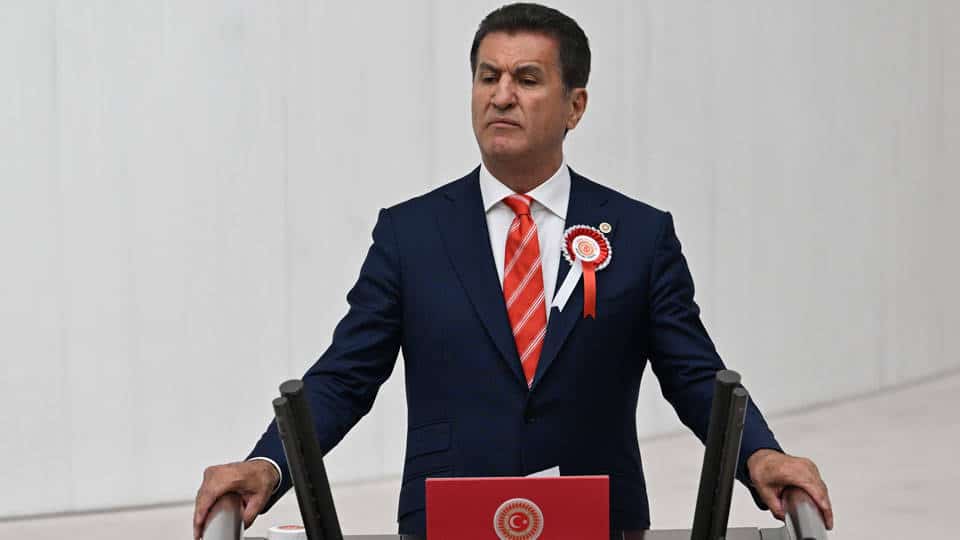 Mustafa Sarıgül'den CHP'den istifa eden vekillere tepki - PolitikYol.com |  Yorum, Analiz, Haber Sitesi